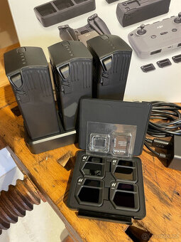DJI Mavic 3 Fly More Combo (EU) - 4 letové hodiny - 18