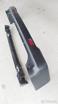 Nissan NV200 : Nárazník zadní - 18