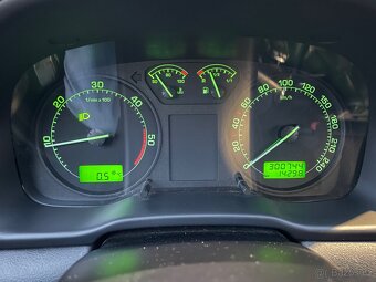 ŠKODA OCTAVIA 1.9 TDI 66kw - 2.MAJITEL, STK, ROZVODY - 18