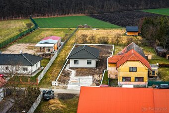 Prodej rodinného domu 113 m², pozemek 1067 m² Opolany - Oško - 18