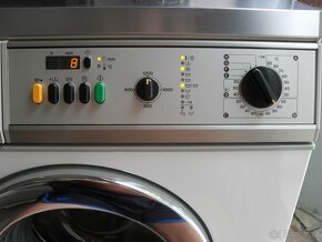 PROFESIONAL/KOMERČNÍ PRAČKA MIELE,NOVÉ TLUMIČE,TEPLÁ/STUDENÁ - 18