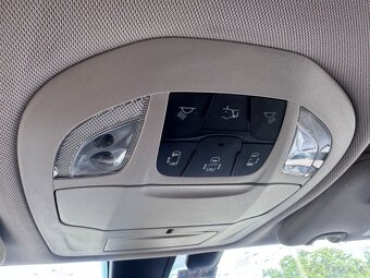 Chrysler Pacifica 3,6 RU Touring L 8 míst 2017 - 18