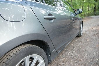 Volvo V60 2.0 D2 88kw VEA, r.v. 2017, man. převodovka - 18