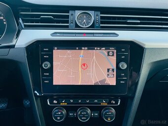Volkswagen Passat 2.0TDI MANUÁL NAVI VÝHŘEV SENZORY SERVISKA - 18