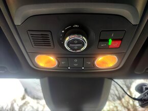 ŠKODA OCTAVIA 3 RS DSG- 2.0 TDI/135 kW - PANO KESSY ACC - 18