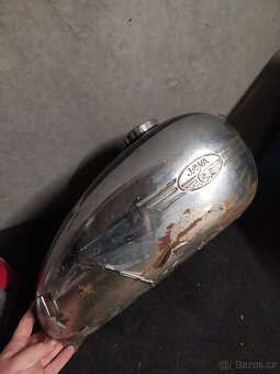 Nádrž Jawa 250 350 kývačka - 18