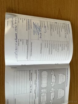 VW Touran 1.6 TDi DSG Serviska - 18