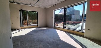 Prodej novostavby rodinného domu, 133 m2 se zahradou, pozeme - 18
