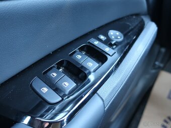 Kia Sportage 1.6T-GDi 132kW 4x4 AUTOMAT EXCLUSI DPH - 18