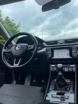 ŠKODA SUPERB 1.6TDi 88KW LED PANORAMA - 18