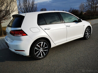 VW e-Golf 36kw, TEPELNÉ ČERPADLO, Super výbava - 18