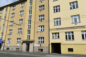 Nadstandardní byt 2+kk v centru Hradce Králové - 18