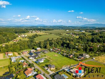 Prodej stavebního, zasíťovaného pozemku o výměře 1403 m2 v l - 18