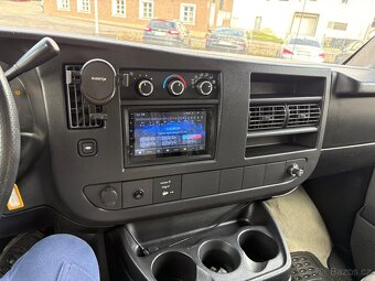 Chevrolet Express 2500 - 18