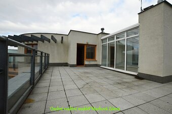Pronájem velkého bytu s terasou, 2x park,stání, 2x sklep - 18