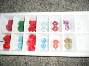 knoflíky LEVNĚ - 18