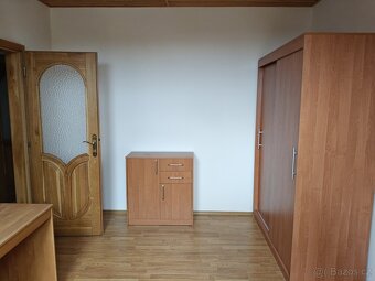 Pronajmeme nadstandardní byt 6+1 byt (cca 180 m2) na náměstí - 18