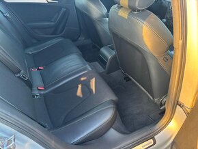 Audi A4 Avant 3.0 tdi 176kw S-Line r.v.2010,Serviska - 18