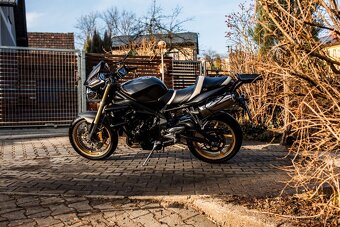 Triumph Street Triple 675 R - 18