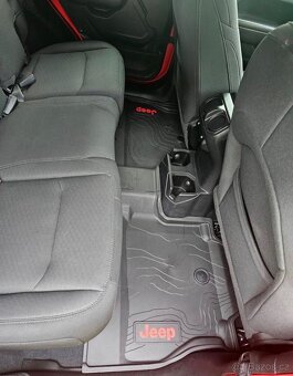 Jeep Wrangler Unlimited Sport S - 18