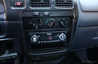 Toyota Hilux 2.5 D-4D Double Cab 4x4 - 18