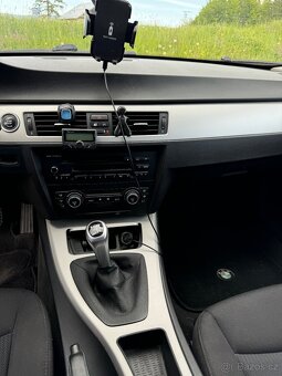 Prodám BMW 318d r.v.2009 105kW - 18