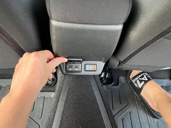 Nissan Leaf N-Connecta 40KWH V ZÁRUKE 360 STUPŇOVÁ KAMERA - 18