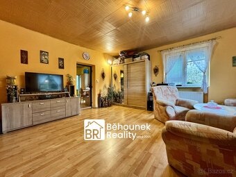 Dvougenerační dům 340 m², s částečnou půdní vestavbou a dalš - 18