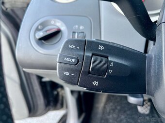 Seat Ibiza 1.4i 16V 63kW Style TEMPOMAT El. okna KLIMA 2010 - 18