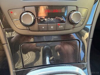 Opel Insignia 2.0CDTi 118KW - 18