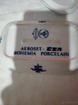 Porcelánové nádobí motiv cibulák zn. foto 12 kusů - 18