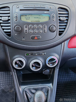 Hyundai i10 benzínový 1.1 2009 49kW klima čtyřválec - 18