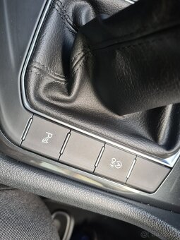 VOLKSWAGEN TIGUAN 2,0 TDI DPH NAVI LED TEMPOMAT - 18