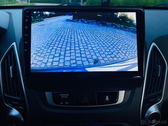 Hyundai ix35 2.0 BENZÍN 120KW 4x4 MANUÁL KAMERA VYHŘEV TAŽNÉ - 18
