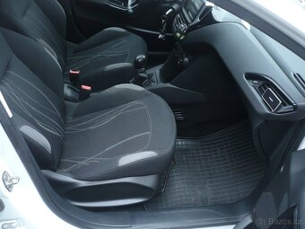 Peugeot  208 1.2 i - 18