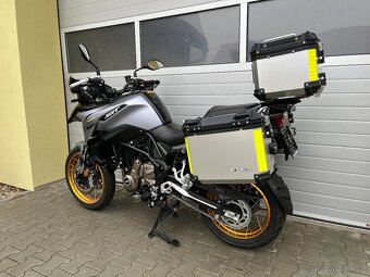 QJ motor SRT 700X - 18