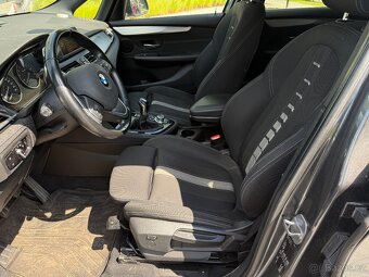 BMW 2 Grand Tourer 218 Sport Line r.2015  7 míst - 18