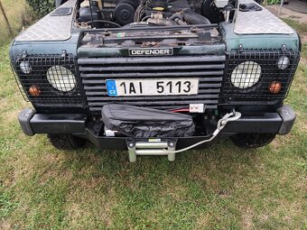 Land Rover Defender 300 TDI 110. Sleva - 18