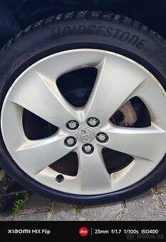 Toyota Prius III Executive (STK 2026, udržovaný) - 18