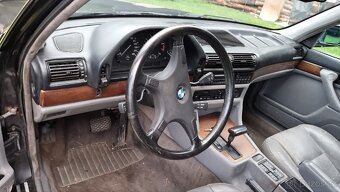 BMW E32 750 12V 5.0 - 18