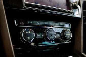 Volkswagen Passat Variant 2.0 BiTDI Highline 4MOTION 2016 - 18