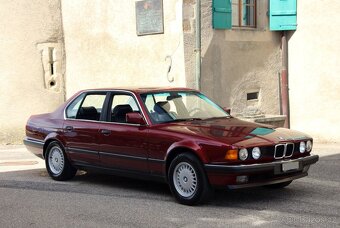 BMW 735i A - 18