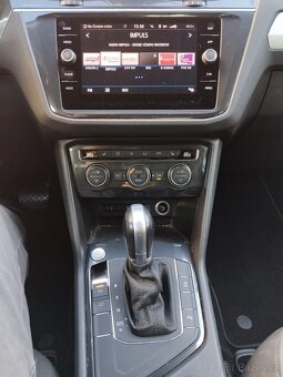 VW Tiguan 2.0 TDi DSG VYHŘ.SEDAČKY TAŽNÉ NAVI - 18