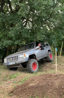 JEEP GRAND CHEROKEE ZG 5.9 - 18