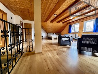 Penzion se skladem,  dvougaráží, dětským hřištěm a parkovací - 18