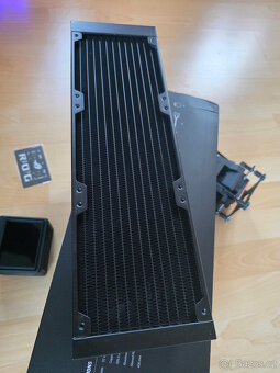 ASUS ROG Ryujin III 360 ARGB Extreme AIO CPU chladič - 18