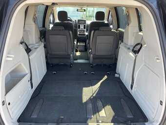 Chrysler Grand Voyager, 2.8D, ČR-1.maj, 7 míst, tažné, DPH - 18