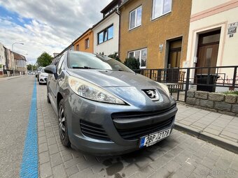 Peugeot 207 1,4 - 18