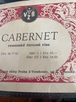 VINNÉ ETIKETY- cca 124 kusů - 18