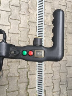 Elektrický vozík na golf Powakaddy - 18